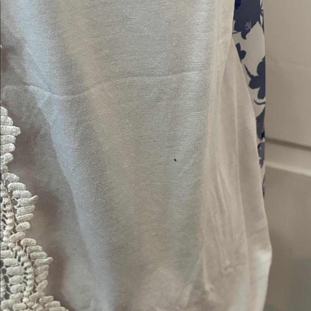 Daniel Rainn Multicolor Floral Blouse with Crochet Detail - Picture 4 of 6